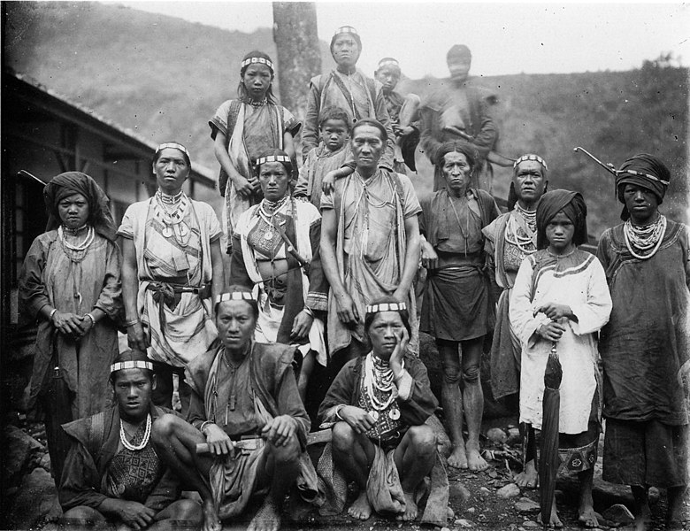 Photo: Bunun villagers c. 1900
