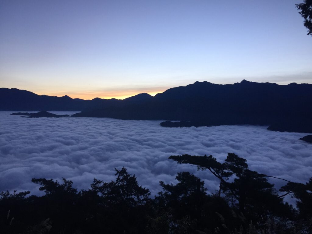 Photo: Sea of clouds atop Mount Ali (Alishan)